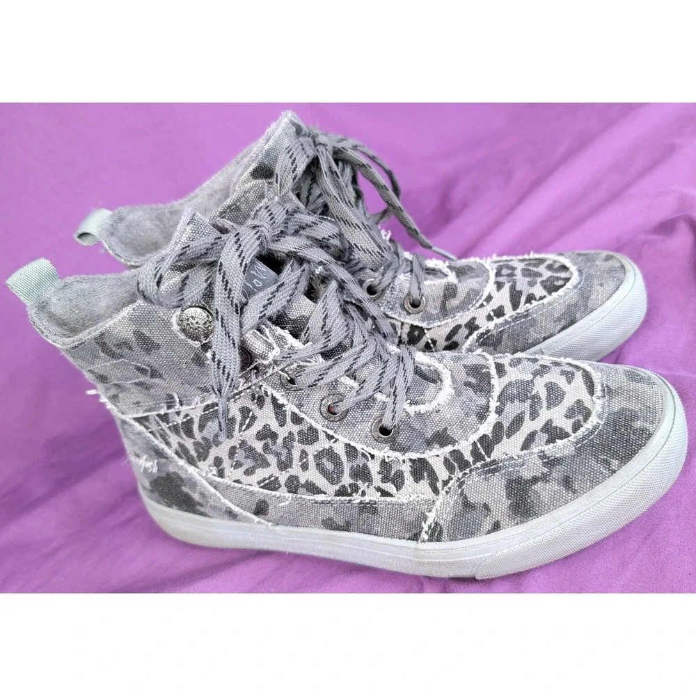 Blowfish Malibu High top Sneakers Womens 10.5 Mens 9 Leopard Print Canvas Casual